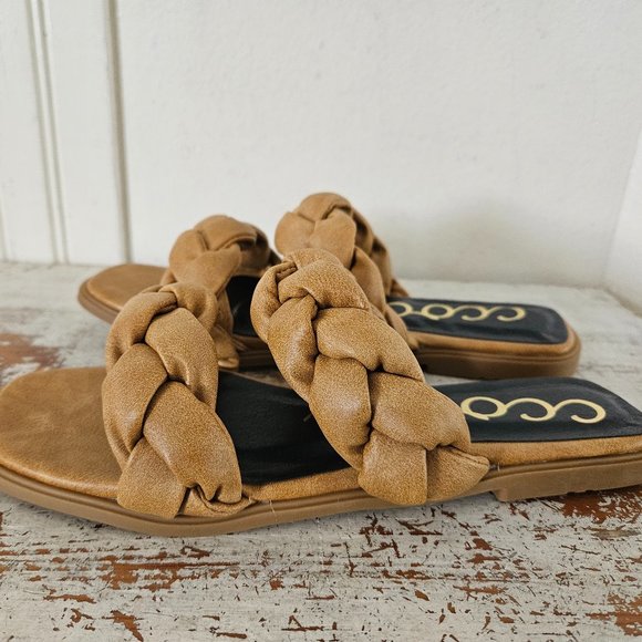 Brand new Marilyn Slides in Camel Sizes 6 - Picture 3 of 8